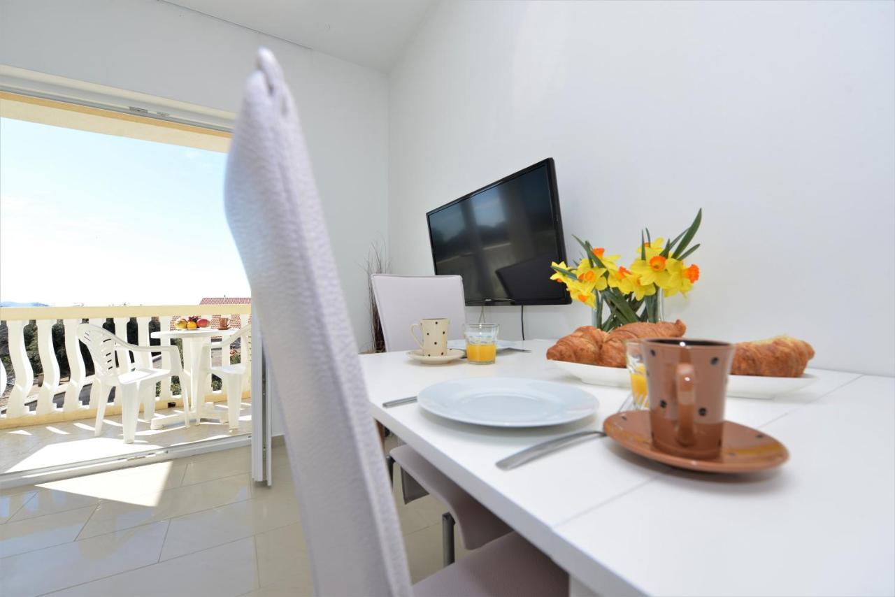 Apartments Verita Pakostane Ngoại thất bức ảnh