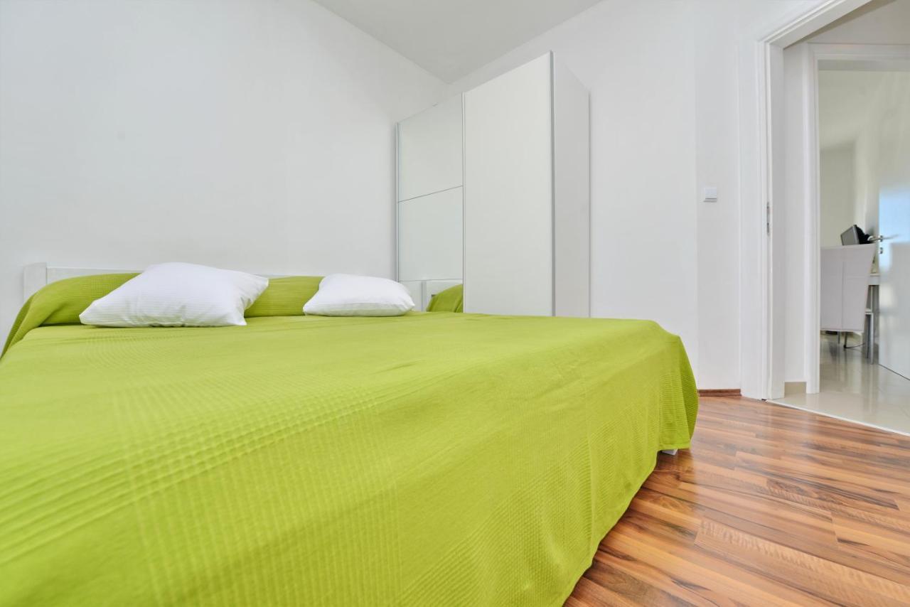 Apartments Verita Pakostane Ngoại thất bức ảnh