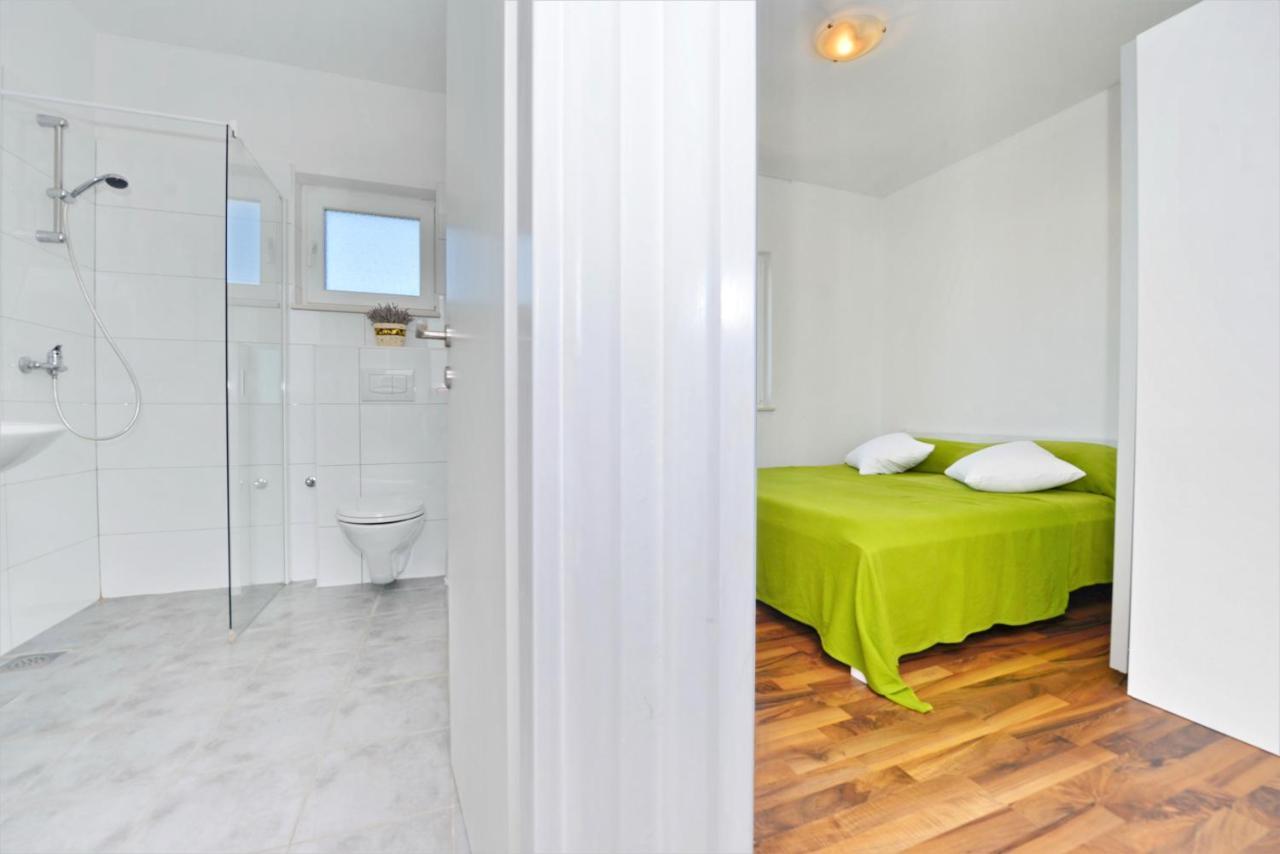 Apartments Verita Pakostane Ngoại thất bức ảnh